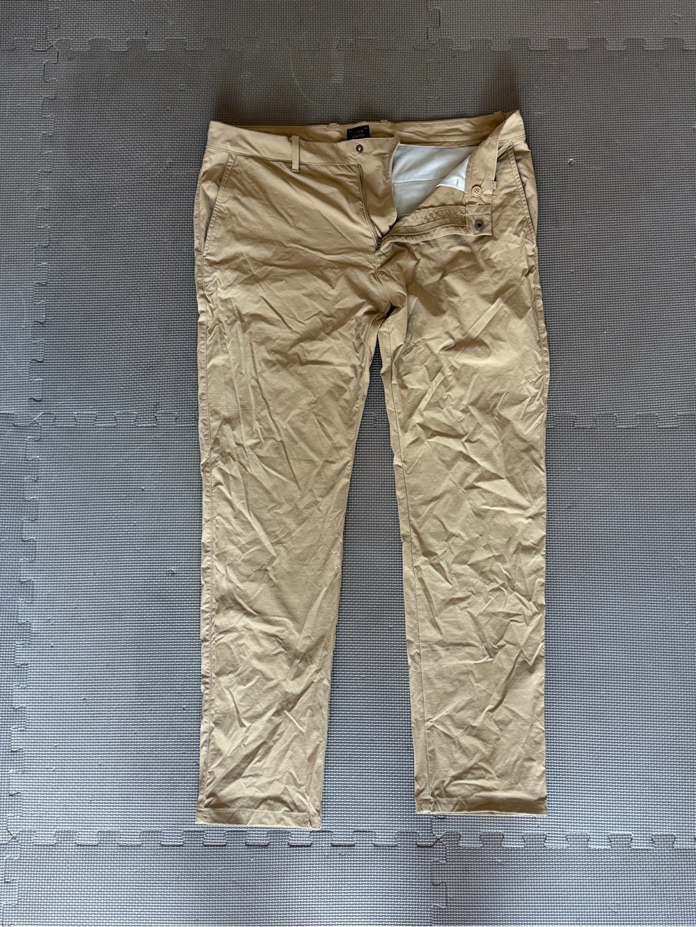 J. Crew Men's Slim Fit Stretch Pants in Tan